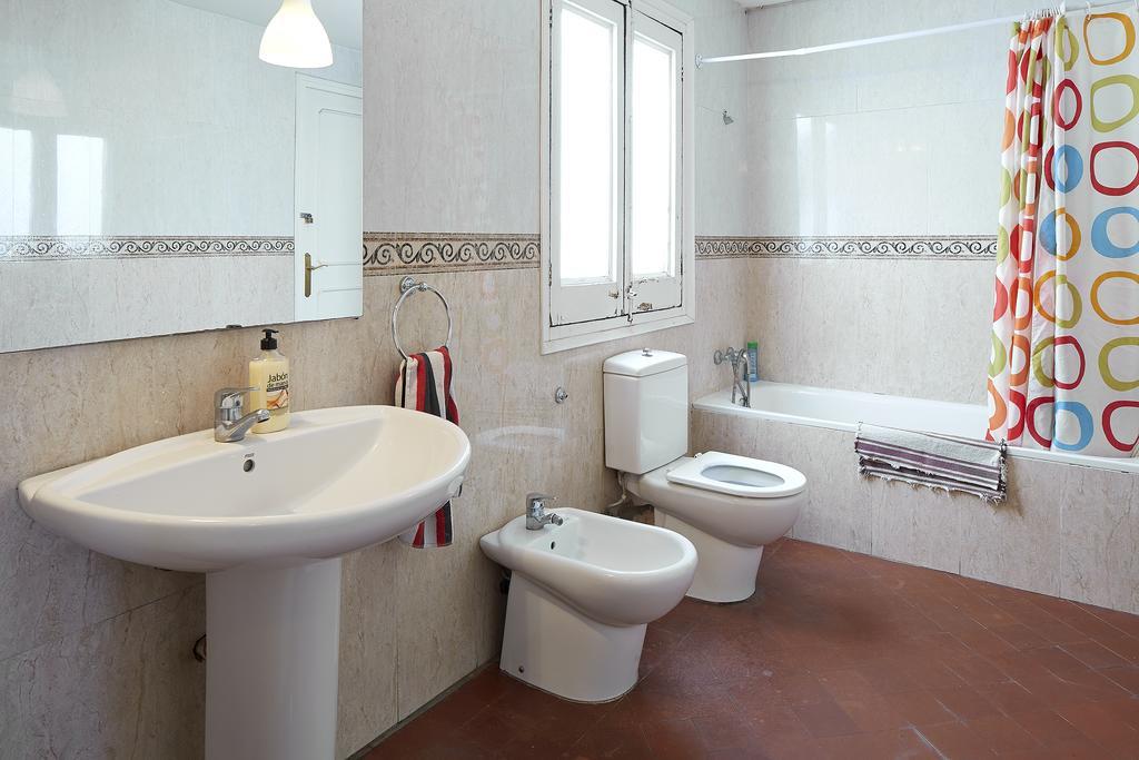 Blue Hostel Barcelona Bagian luar foto