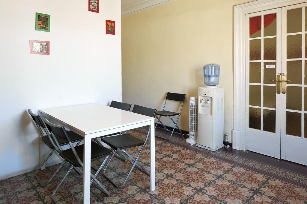 Blue Hostel Barcelona Bagian luar foto