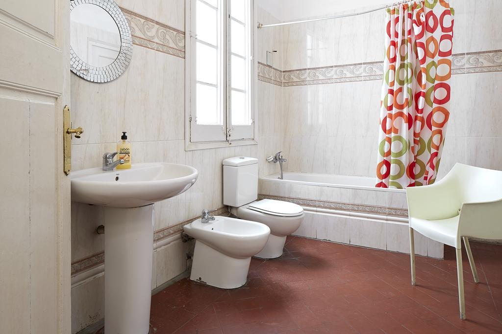 Blue Hostel Barcelona Bagian luar foto