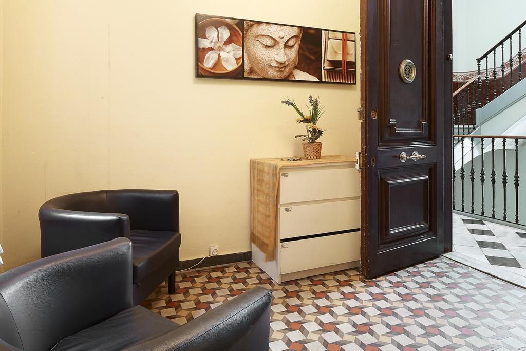 Blue Hostel Barcelona Bagian luar foto